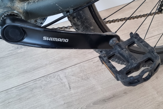 How Do Bicycle Pedals Stay On?